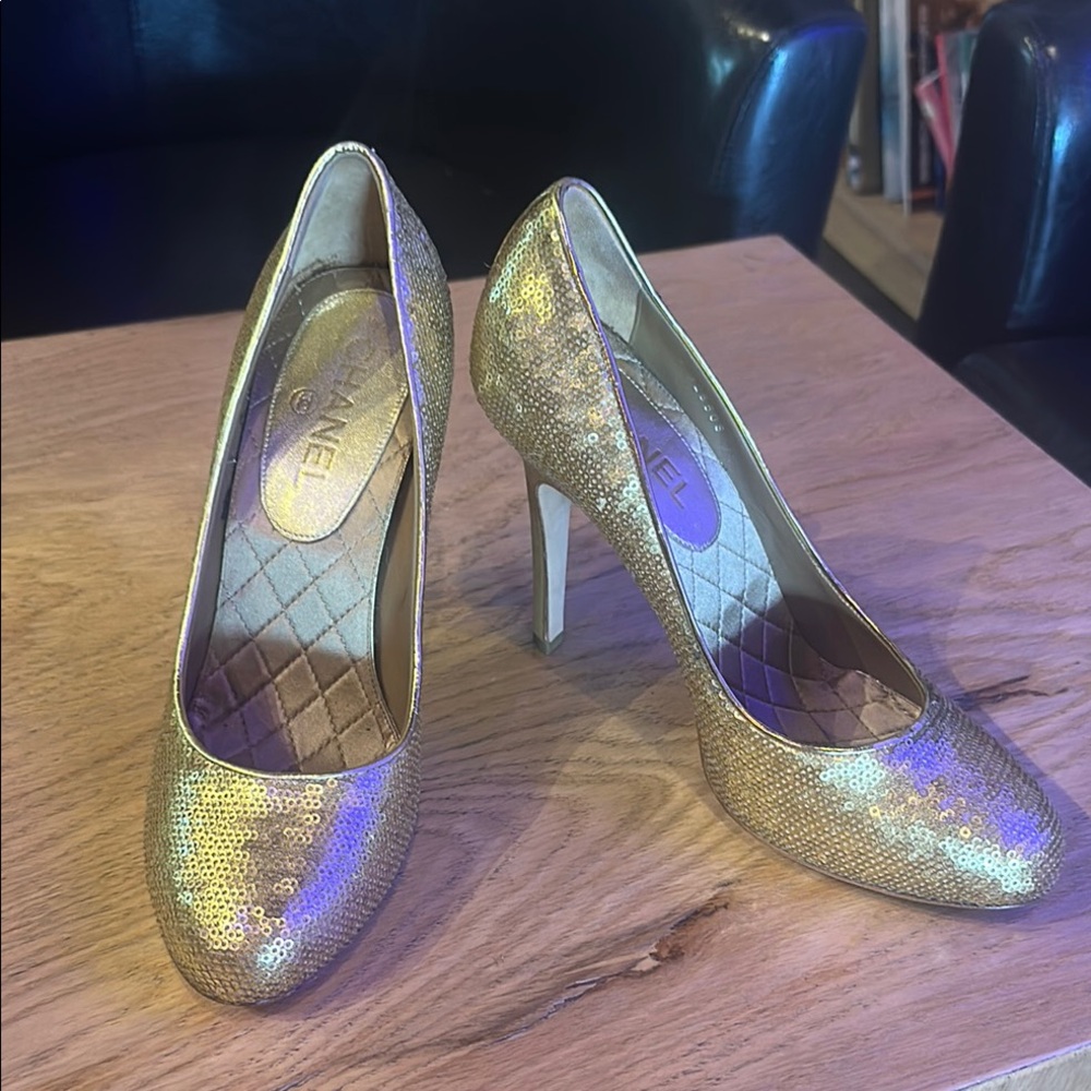 CHANEL Gold Metallic Heels with Pointed Toe